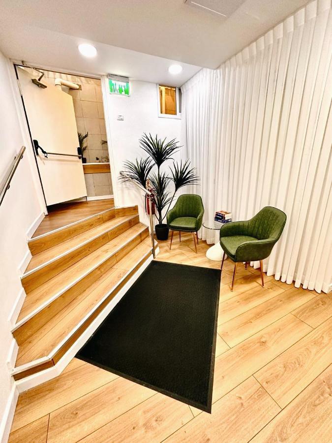 Underground Hotel Tel Aviv Exterior photo