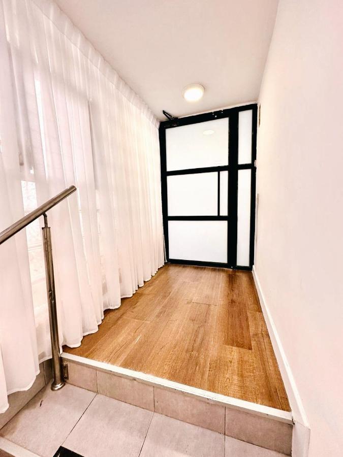 Underground Hotel Tel Aviv Exterior photo