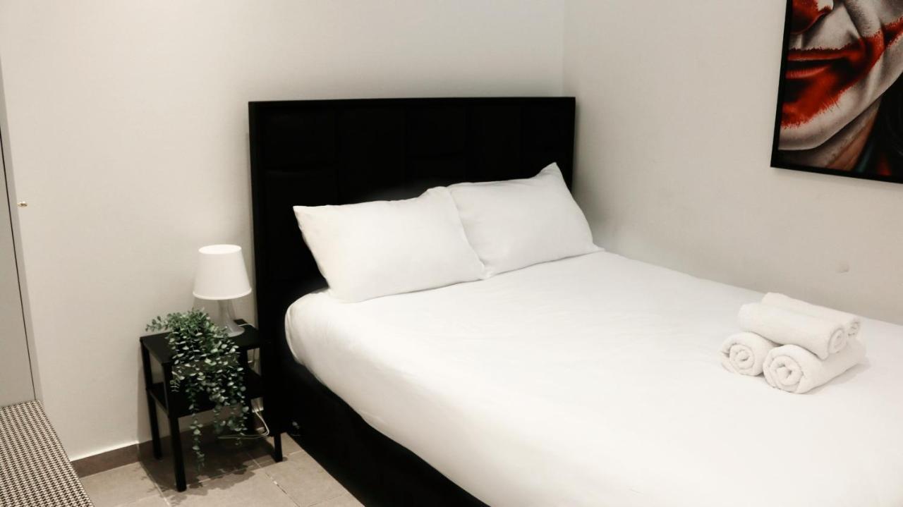 Underground Hotel Tel Aviv Exterior photo