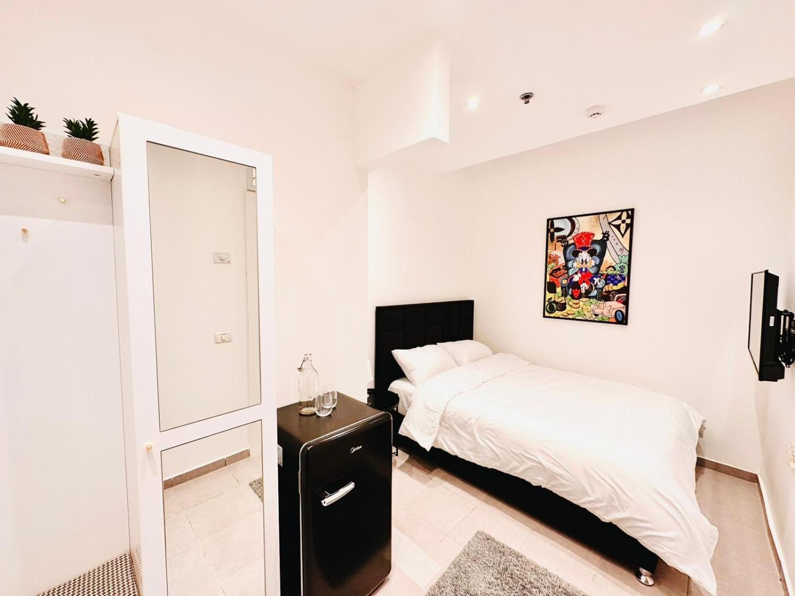 Underground Hotel Tel Aviv Exterior photo